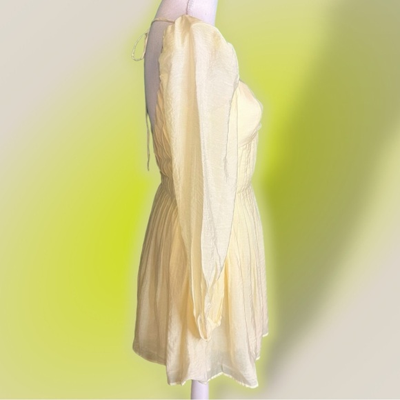 NWT ASTR The Label ‘Carina Open Back Mini Dress’ in “Butter” Yellow Size XS - Picture 14 of 16